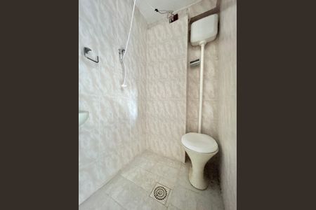 Casa à venda com 166m², 3 quartos e 2 vagasBanheiro 2