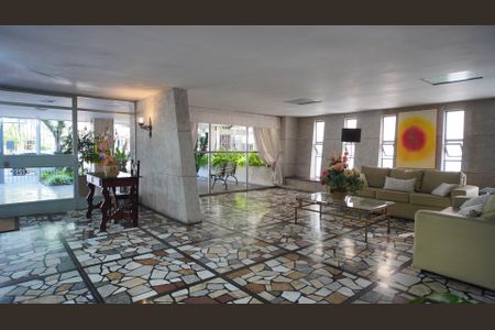 Apartamento à venda com 105m², 4 quartos e 1 vaga Apartamento à venda com 105m², 4 quartos e 1 vagaHall de entrada