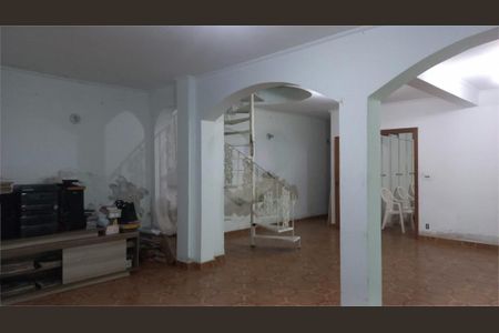 Casa à venda com 3 quartos, 288m² em Vila Regente Feijó, São Paulo