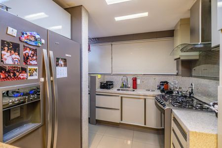 Apartamento para alugar com 153m², 3 quartos e 2 vagas Apartamento para alugar com 153m², 3 quartos e 2 vagasCozinha