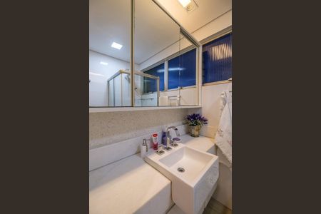 Apartamento para alugar com 153m², 3 quartos e 2 vagas Apartamento para alugar com 153m², 3 quartos e 2 vagasBanheiro