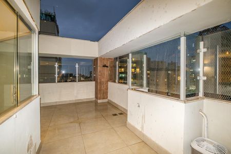 Apartamento para alugar com 153m², 3 quartos e 2 vagas Apartamento para alugar com 153m², 3 quartos e 2 vagasCobertura