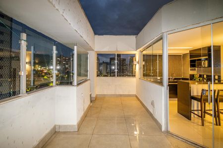 Apartamento para alugar com 153m², 3 quartos e 2 vagas Apartamento para alugar com 153m², 3 quartos e 2 vagasCobertura
