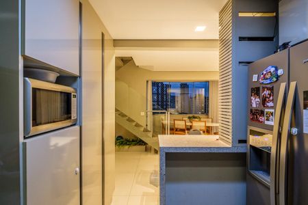 Apartamento para alugar com 153m², 3 quartos e 2 vagas Apartamento para alugar com 153m², 3 quartos e 2 vagasCozinha