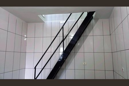 Escada de casa para alugar com 1 quarto, 20m² em Vila Capela, São Paulo