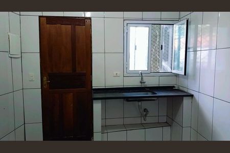 Cozinha de casa para alugar com 1 quarto, 20m² em Vila Capela, São Paulo