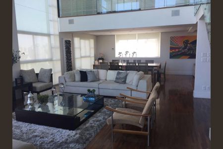 Apartamento à venda com 4 quartos, 218m² em Jardim Morumbi, São Paulo