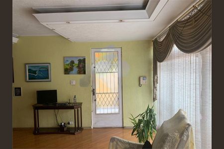 Casa à venda com 4 quartos, 220m² em Vila Monumento, São Paulo