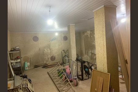 Casa à venda com 4 quartos, 220m² em Vila Monumento, São Paulo