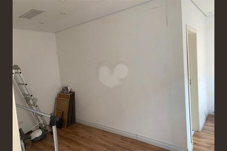 Casa à venda com 4 quartos, 220m² em Vila Monumento, São Paulo