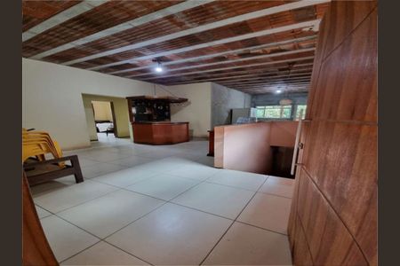 Casa à venda com 3 quartos, 223m² em São João Batista, Belo Horizonte