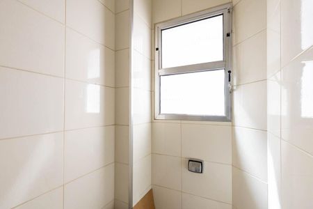 Apartamento para alugar com 108m², 2 quartos e sem vagaBanheiro de Serviço