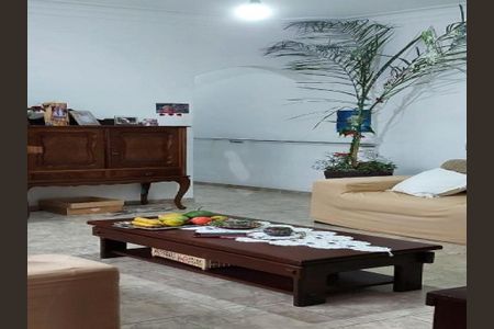 Casa à venda com 3 quartos, 224m² em Indianópolis, São Paulo