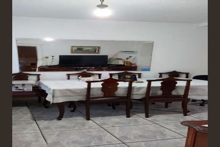 Casa à venda com 3 quartos, 224m² em Indianópolis, São Paulo