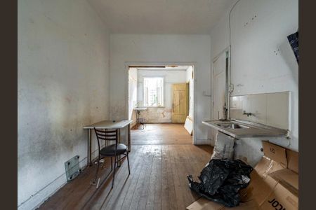 Casa à venda com 3 quartos, 200m² em Cambuci, São Paulo