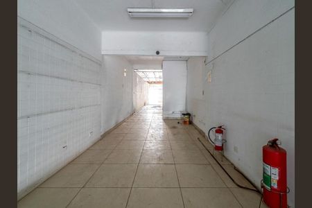 Casa à venda com 3 quartos, 200m² em Cambuci, São Paulo