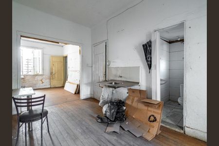 Casa à venda com 3 quartos, 200m² em Cambuci, São Paulo