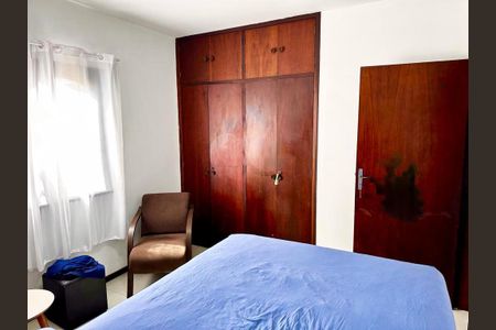 Casa à venda com 3 quartos, 290m² em Jardim Santa Cruz, São Paulo