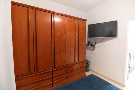 Casa à venda com 720m², 6 quartos e 4 vagas Casa à venda com 720m², 6 quartos e 4 vagasQuarto 4