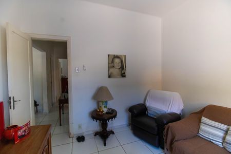 Casa à venda com 720m², 6 quartos e 4 vagas Casa à venda com 720m², 6 quartos e 4 vagasQuarto 1