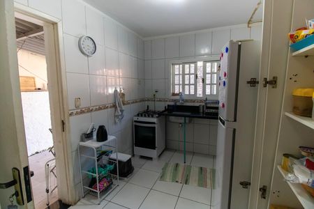 Casa à venda com 720m², 6 quartos e 4 vagas Casa à venda com 720m², 6 quartos e 4 vagasCozinha
