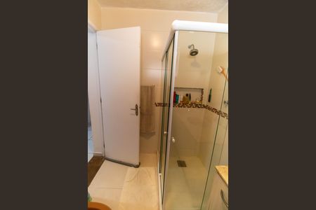 Casa à venda com 720m², 6 quartos e 4 vagas Casa à venda com 720m², 6 quartos e 4 vagasBanheiro da Suíte