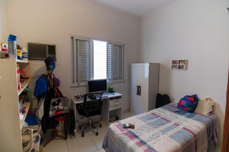 Casa à venda com 720m², 6 quartos e 4 vagas Casa à venda com 720m², 6 quartos e 4 vagasQuarto 2