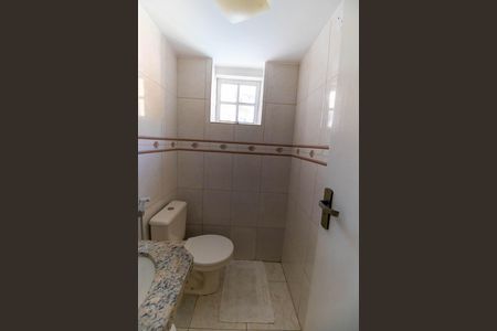 Casa à venda com 720m², 6 quartos e 4 vagas Casa à venda com 720m², 6 quartos e 4 vagasLavabo