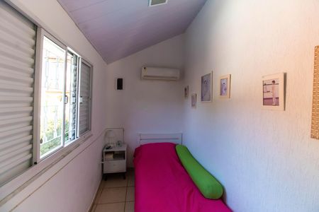 Casa à venda com 720m², 6 quartos e 4 vagas Casa à venda com 720m², 6 quartos e 4 vagasQuarto 5
