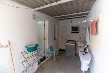 Casa à venda com 720m², 6 quartos e 4 vagas Casa à venda com 720m², 6 quartos e 4 vagasÁrea de Serviço