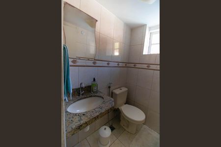 Casa à venda com 720m², 6 quartos e 4 vagas Casa à venda com 720m², 6 quartos e 4 vagasLavabo