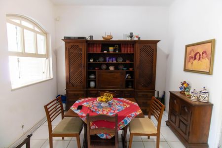 Sala de casa à venda com 6 quartos, 720m² em São Francisco, Niterói