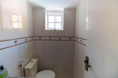 Casa à venda com 720m², 6 quartos e 4 vagas Casa à venda com 720m², 6 quartos e 4 vagasLavabo
