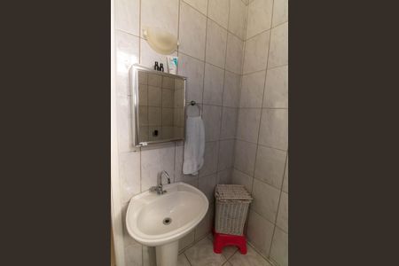 Casa à venda com 720m², 6 quartos e 4 vagas Casa à venda com 720m², 6 quartos e 4 vagasBanheiro Social