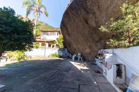 Casa à venda com 720m², 6 quartos e 4 vagas Casa à venda com 720m², 6 quartos e 4 vagasVista da Sala