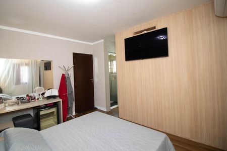 Casa de condomínio à venda com 206m², 4 quartos e 3 vagasQuarto 3 - Suíte