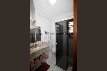 Casa de condomínio à venda com 206m², 4 quartos e 3 vagasBanheiro