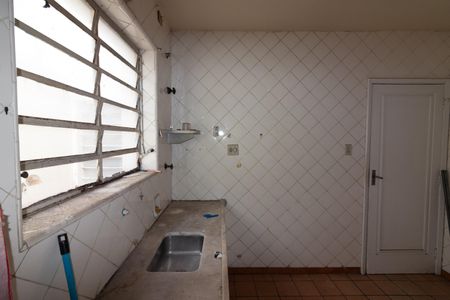 Casa à venda com 130m², 3 quartos e 2 vagasCozinha