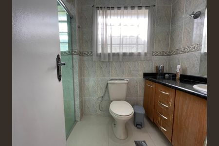 Casa à venda com 250m², 3 quartos e 2 vagas Casa à venda com 250m², 3 quartos e 2 vagasBanheiro Social