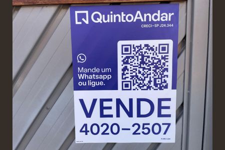 Casa à venda com 250m², 3 quartos e 2 vagas Casa à venda com 250m², 3 quartos e 2 vagasPlaca