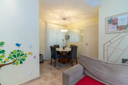 Casa de condomínio à venda com 83m², 3 quartos e 1 vagaSala de Estar