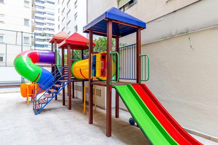 Apartamento para alugar com 210m², 4 quartos e 3 vagasÁrea comum - Playground
