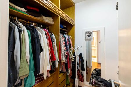 Apartamento para alugar com 210m², 4 quartos e 3 vagasCloset da suíte 1