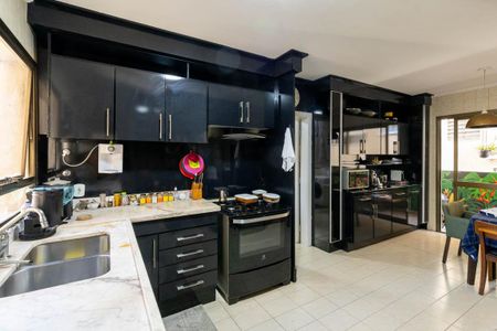 Apartamento para alugar com 210m², 4 quartos e 3 vagasCozinha