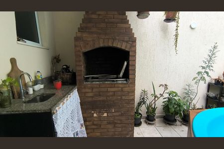 Casa de condomínio à venda com 97m², 2 quartos e 1 vagaCobertura