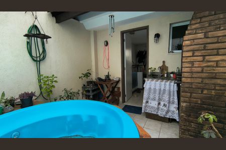 Casa de condomínio à venda com 97m², 2 quartos e 1 vagaCobertura