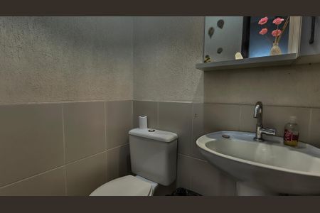 Casa de condomínio à venda com 97m², 2 quartos e 1 vagaLavabo