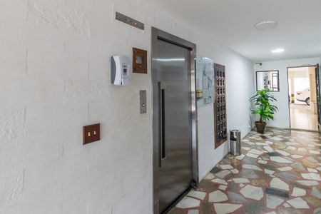 Apartamento à venda com 90m², 2 quartos e 1 vagaÁrea comum - Hall do elevador