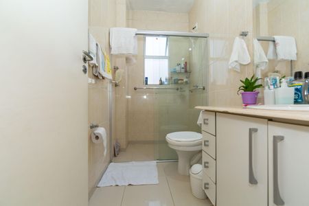 Apartamento à venda com 252m², 5 quartos e 3 vagasBanheiro da Suíte