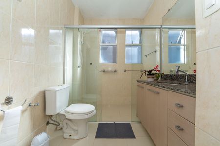 Apartamento à venda com 252m², 5 quartos e 3 vagasBanheiro 2